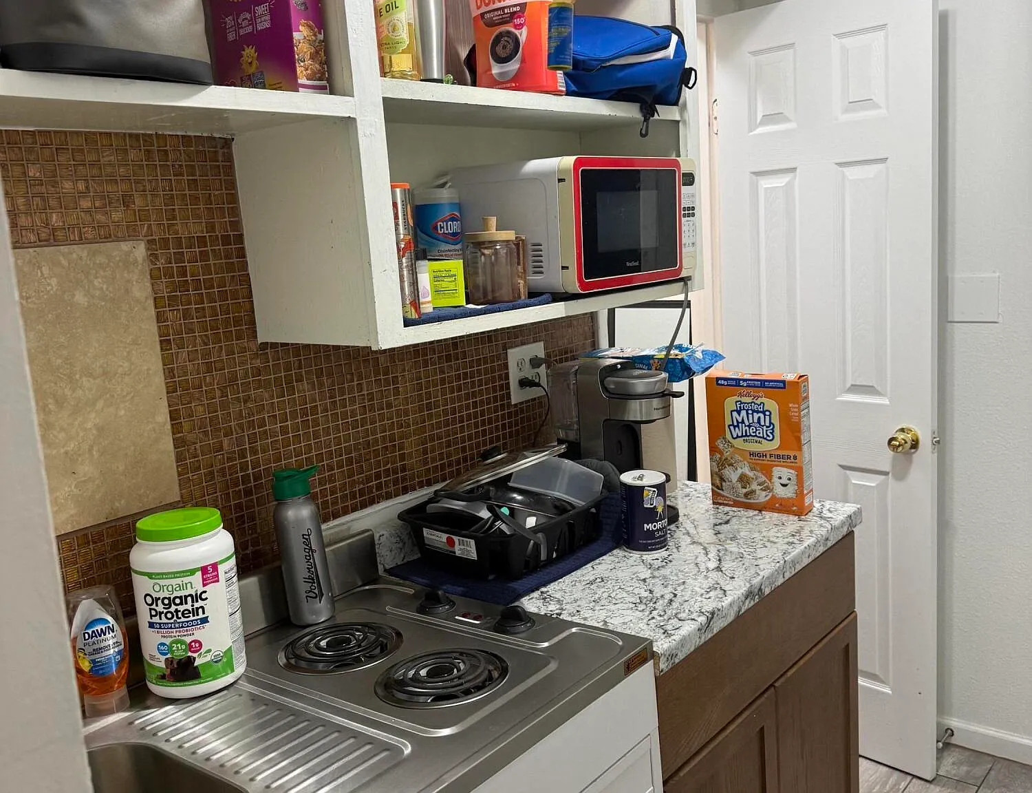 1 bed, 1.0 bath, 276 sqft, $1,050 — Photo 3