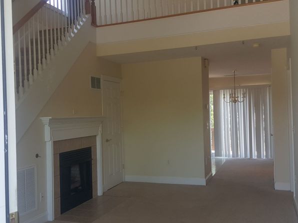 230 Willow Oak Dr