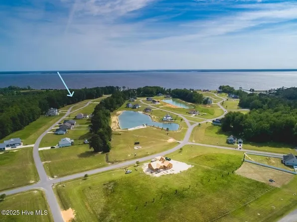 305 + 289 S Brightleaf Drive, Minnesott Beach, NC 28510