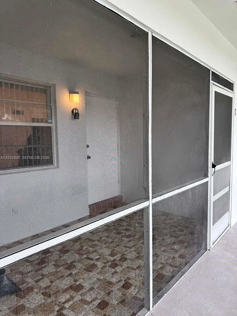 Plaza Apts Condo — Photo 1