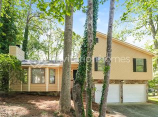 6075 Cowan Mill Rd, Douglasville, GA 30135