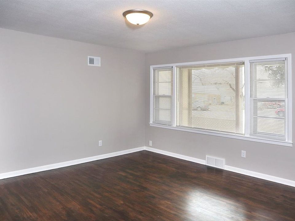 2nd image of 1608 S Fern Ave