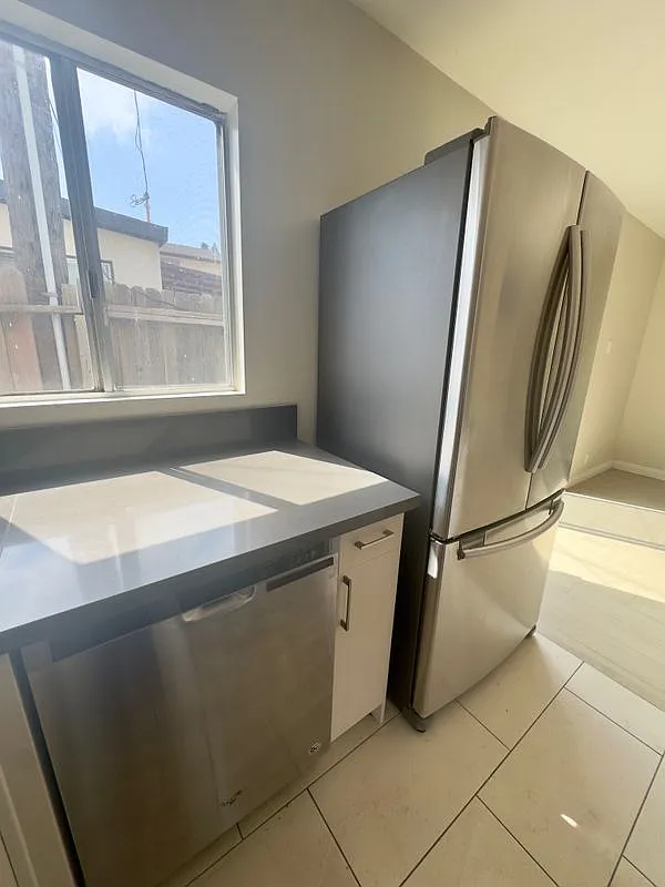 2 bed, 1.5 bath, 1307 sqft, $3,150 — Photo 4