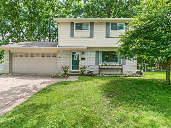 30215 Stockton Ave, Farmington Hills, MI 48336