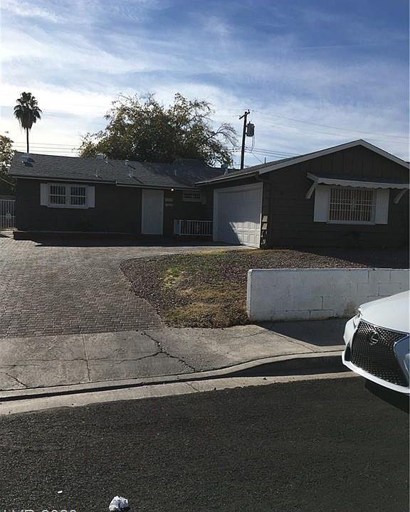 1st image of 1800 Lamplighter Ln