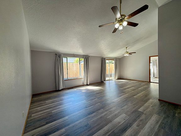 5th image of 230 Kimeron St SE