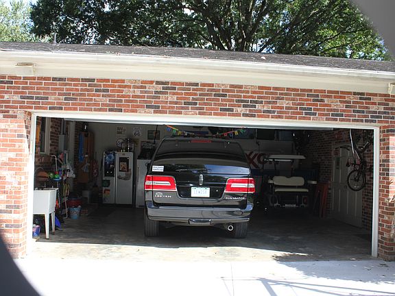 Shop to right of garage