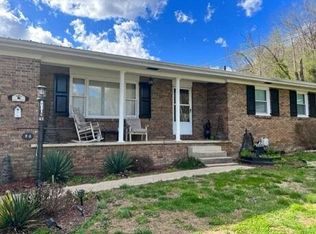 16 Music Ln, Prestonsburg, KY 41653