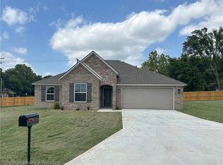 2001 Country Club Ave, Fort Smith, AR 72901