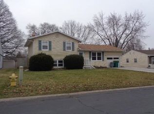 1548 Richwood Dr, Galesburg, IL 61401