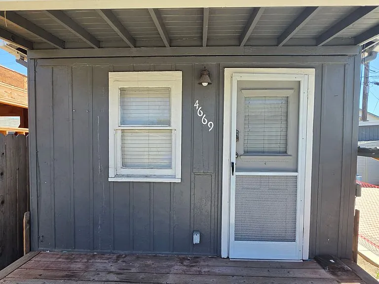 Charming 1BD/1BA Normal Heights Home w/ SOLAR and Private Fenced Yard — Photo 8