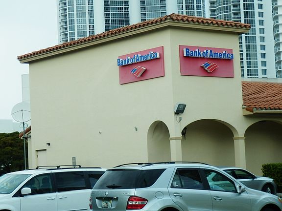 5th image of 210 174th St APT 1919
