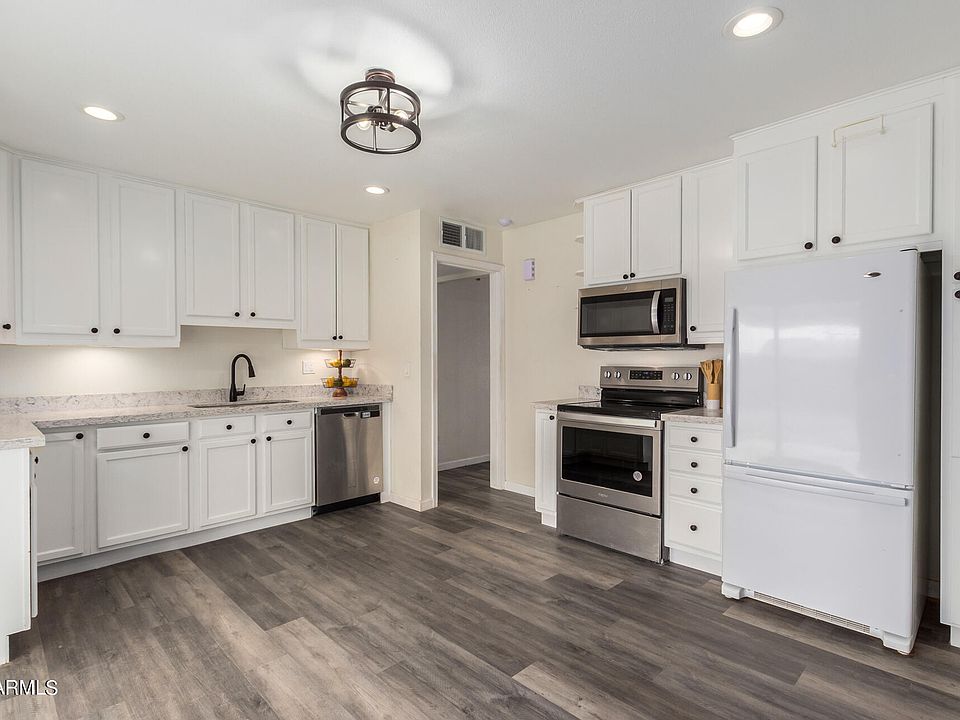 1st image of 2439 W DIANA Avenue