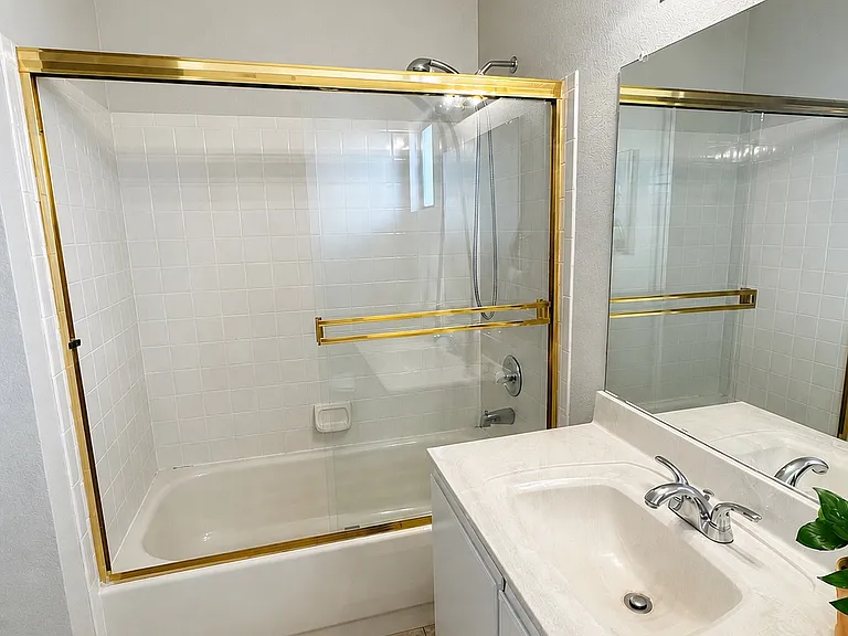 11281 E Sunnyside Dr — Photo 16