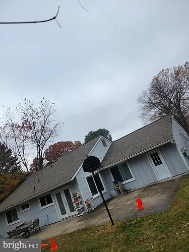15825 Perkins Ln Photo 1