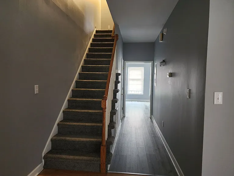 251 Mullen St — Photo 3