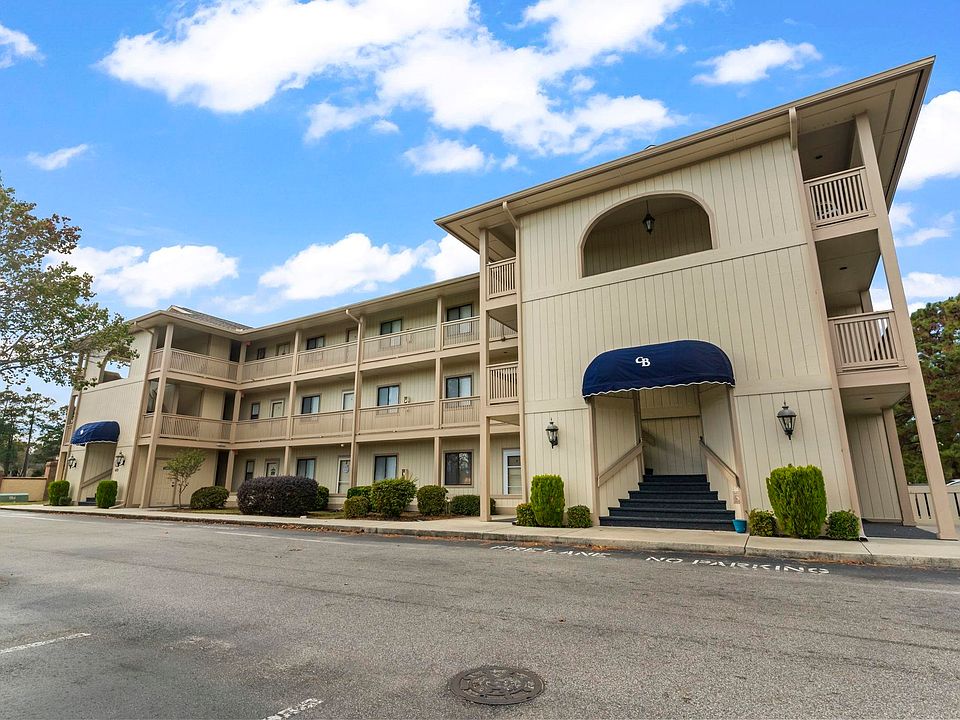 1st image of 4101 Pinehurst Circle #4A