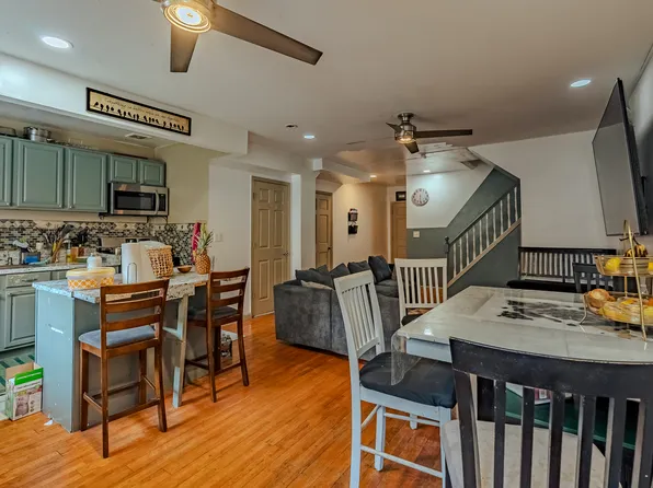 86 Van Siclen Avenue image 5 of 13