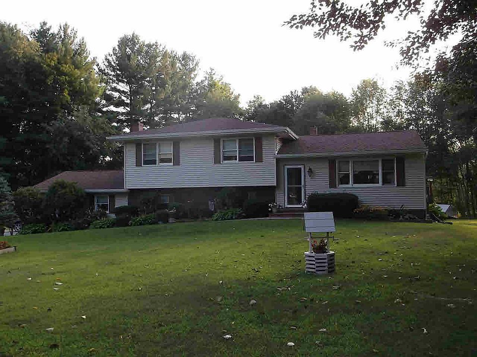 1st image of 7 Thurston Ln