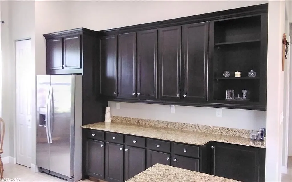 3 bed, 2.5 bath, 1929 sqft, $3,300 — Photo 4
