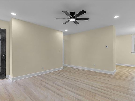 5th image of 641 33rd St