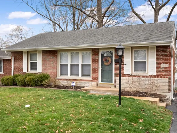 1214 Oakleaf Dr, Saint Louis, MO 63119