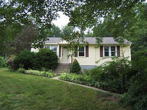 1st image of 62 Putnam Ln