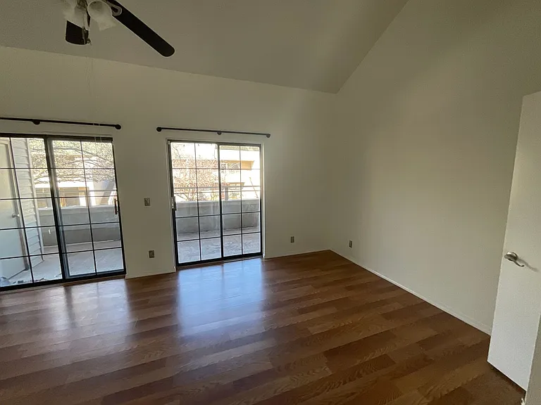 11140 Stratford Dr #12 — Photo 11