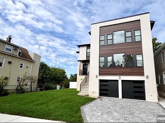 2nd image of 43 John Street