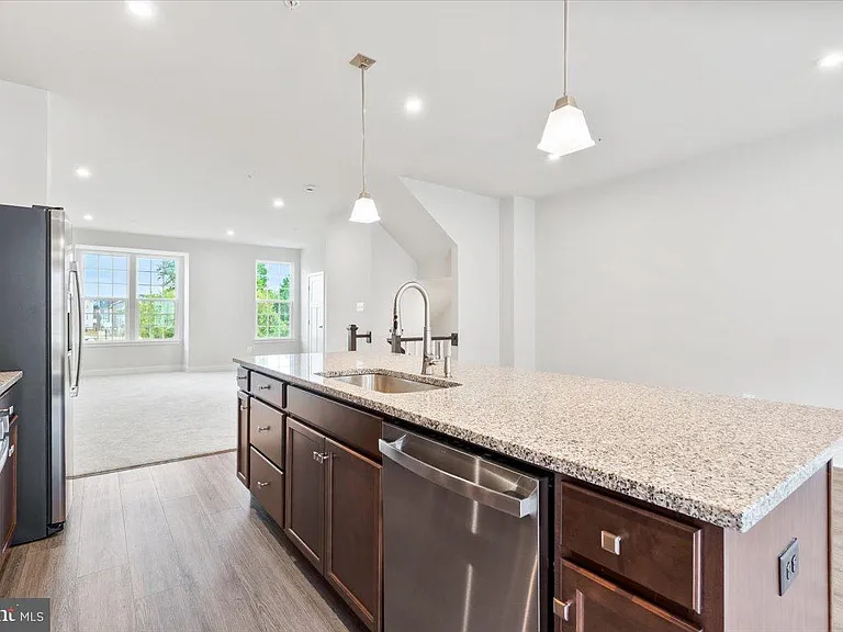 1795 Atlas Dr — Photo 31