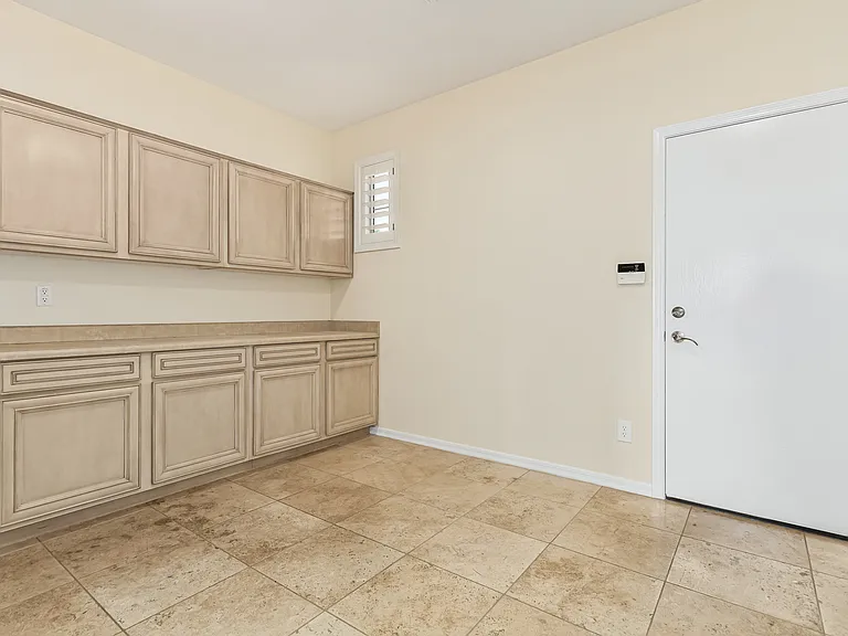 4878 S Fresno St — Photo 37