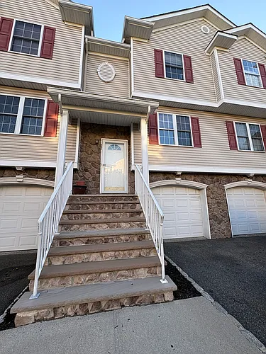 264 Midland Ave #32 Photo 1