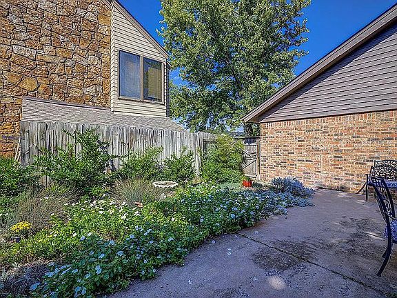 3rd image of 3608 Silverwood Ct
