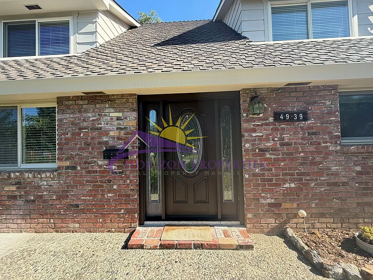 4939 Durland Way — Photo 3