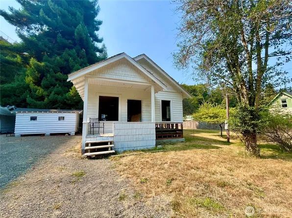 714 S Valley St, Port Angeles, WA 98362