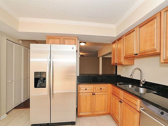 2nd image of 4720 Millpond Ln