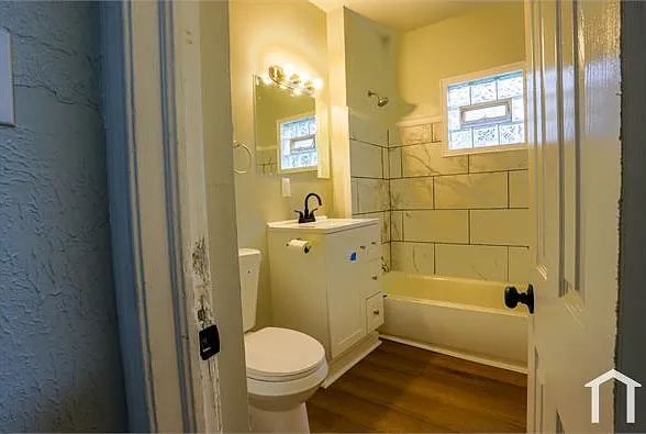 3713 E 142nd St #DOWN — Photo 8