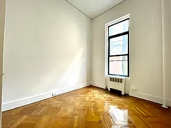 Rented by Addison Property Group