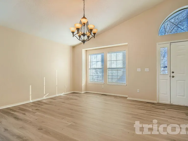 12789 Elm St — Photo 3