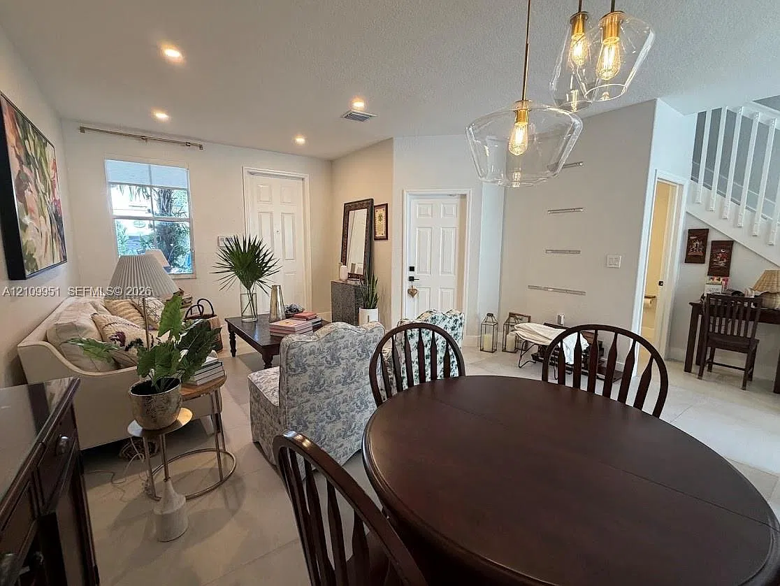 Islands At Doral 1st Addn — Photo 3