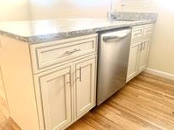 3rd image of 2637 Saint Paul St APT 2A