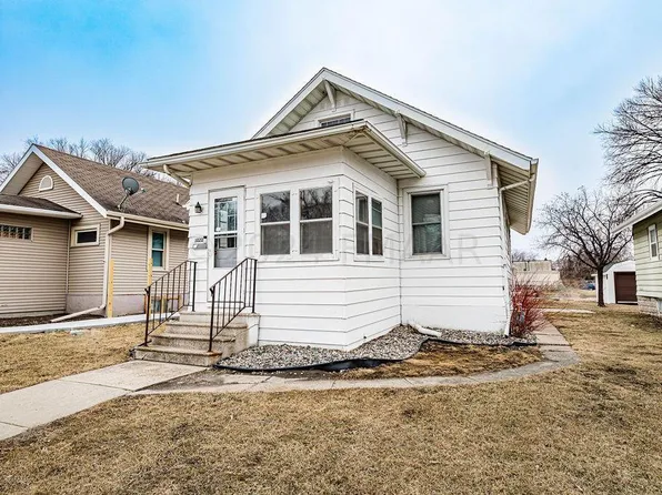 1020 13th Ave S, Fargo, ND 58103