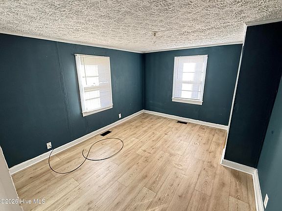 5th image of 528 E Hillsboro Street