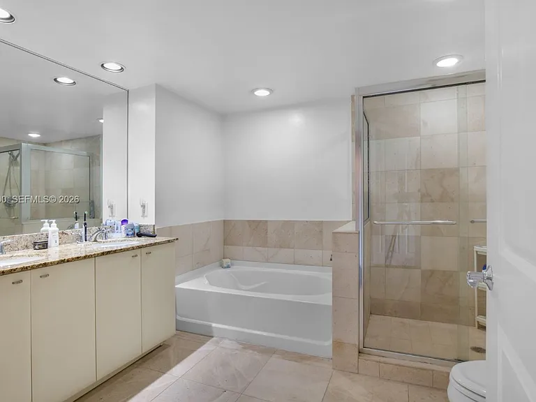 610 W Las Olas Blvd #513 — Photo 3