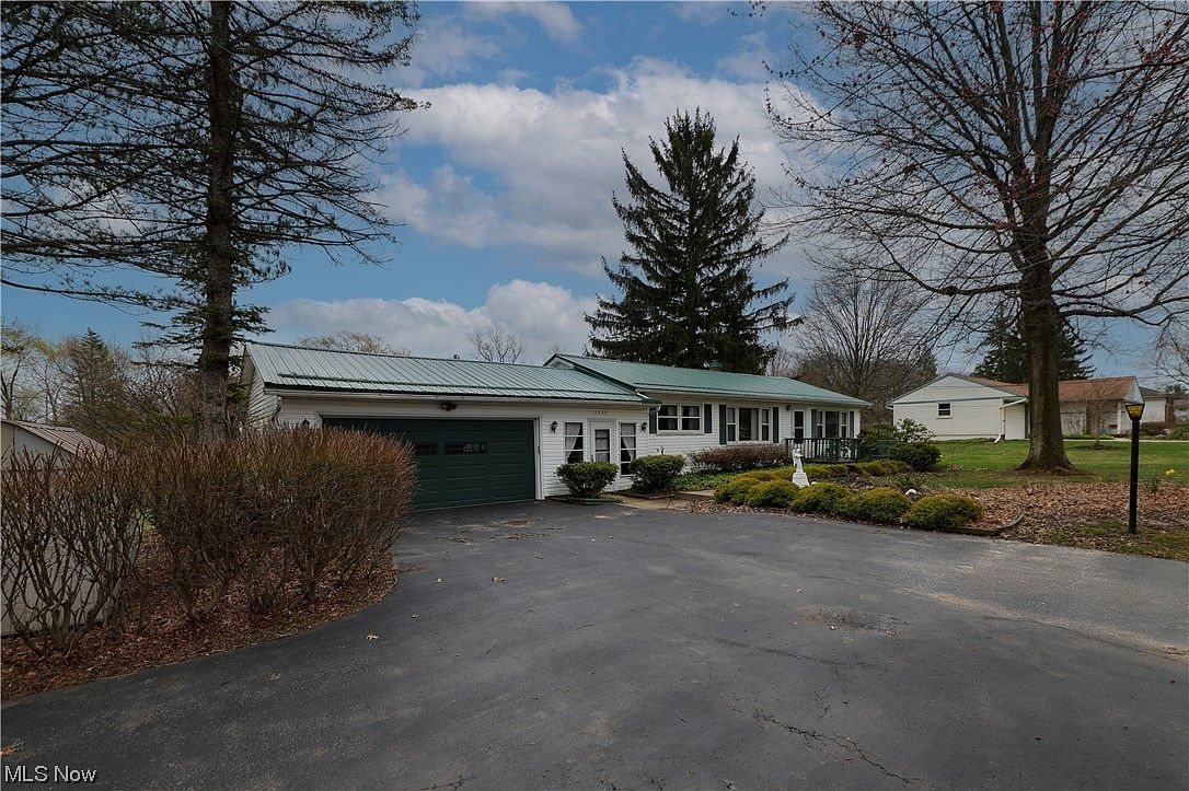 11735 Lyman Rd Chesterland OH 44026 Zillow