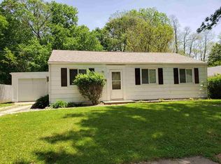 211 Frontenac Rd, Marquette Heights, IL 61554