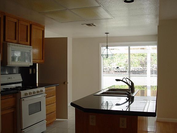 4th image of 13169 Ireland Ln