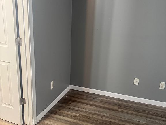 4th image of 3654 Black Locust Dr