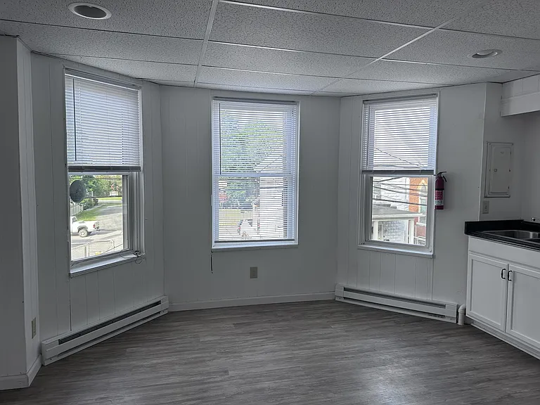 116 S 2nd St #3 — Photo 2