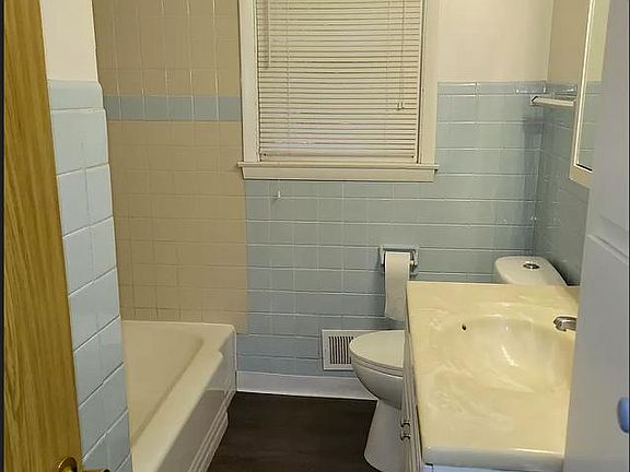 4th image of 3516 Wind Point Dr APT 1